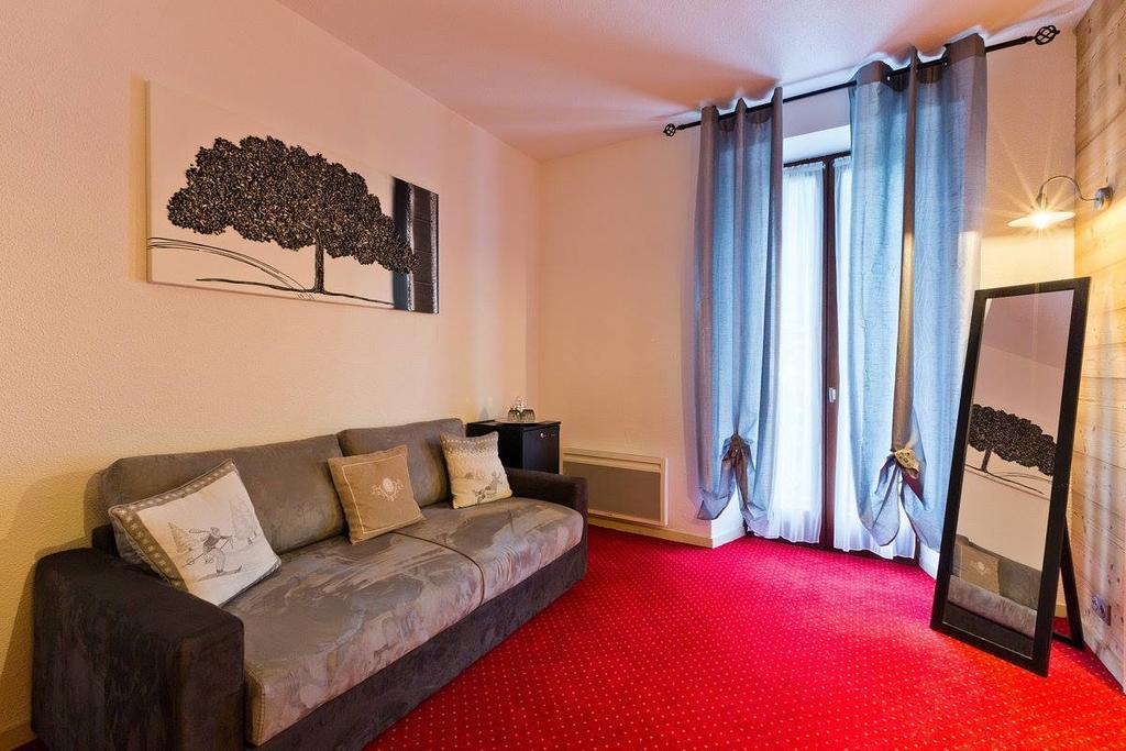 Hotel Le Bellevue Thollon-les-Memises Habitación foto